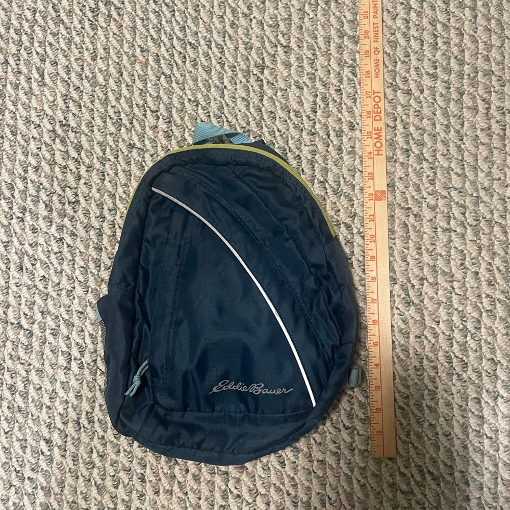 Eddie Bauer multi pocket sling bag